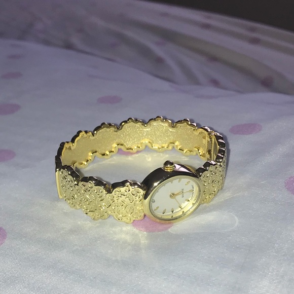 Quartz Watch - Picture 2 of 3